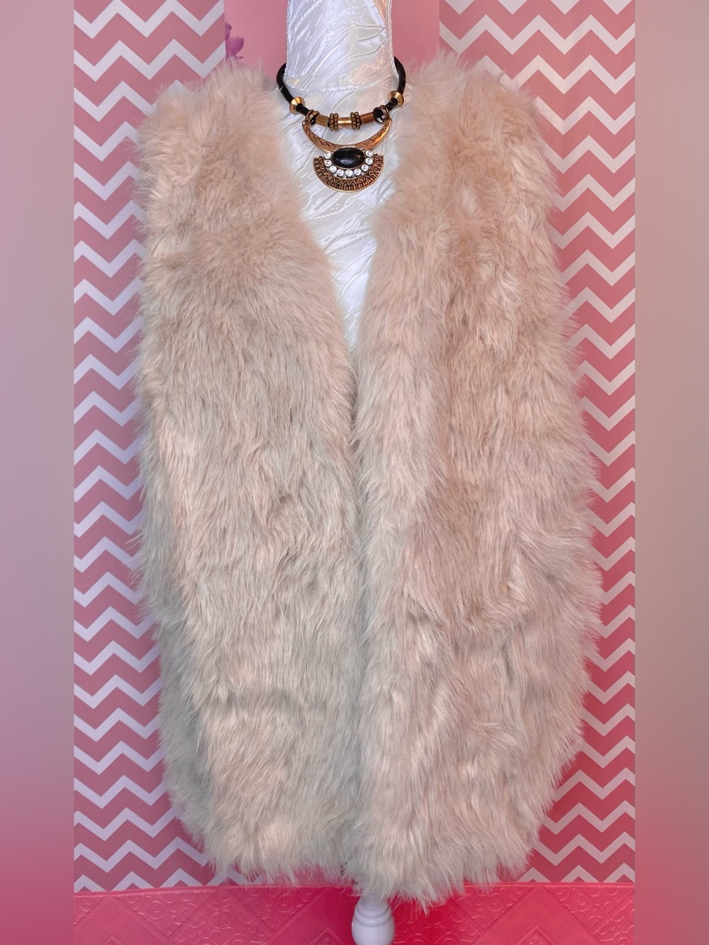 🎀🌷 Cream Beige Soft Faux Fur Cream Vest 🌷🎀 NWT